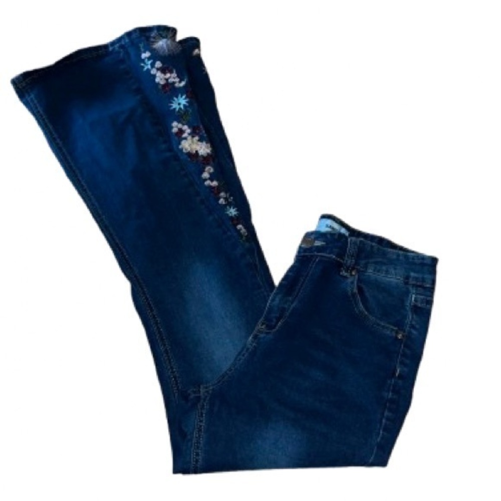 Bamboo dark wash embroidered floral flare jeans size 9